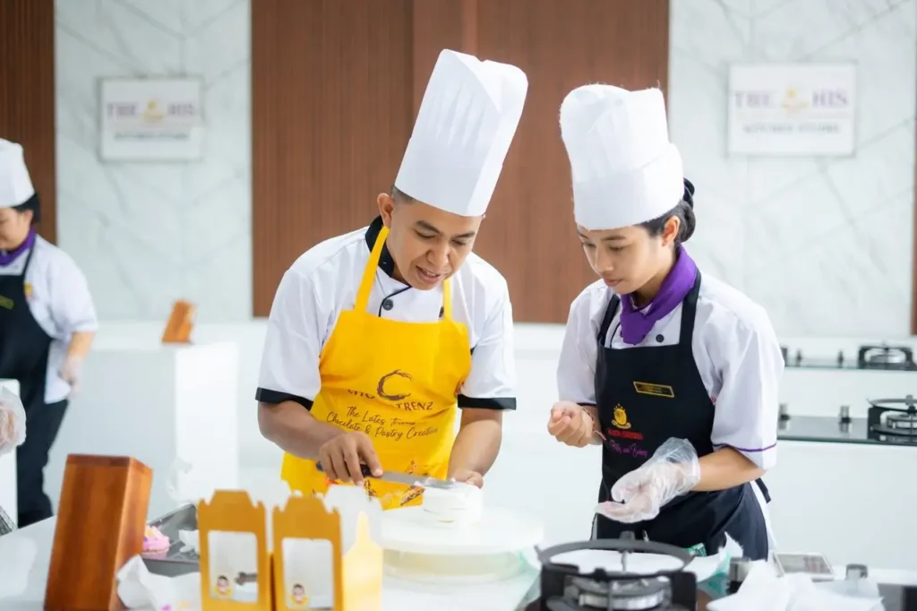 Belajar Bento Cake dan Cupcake Decoration Bersama Owner Chibo Bakery